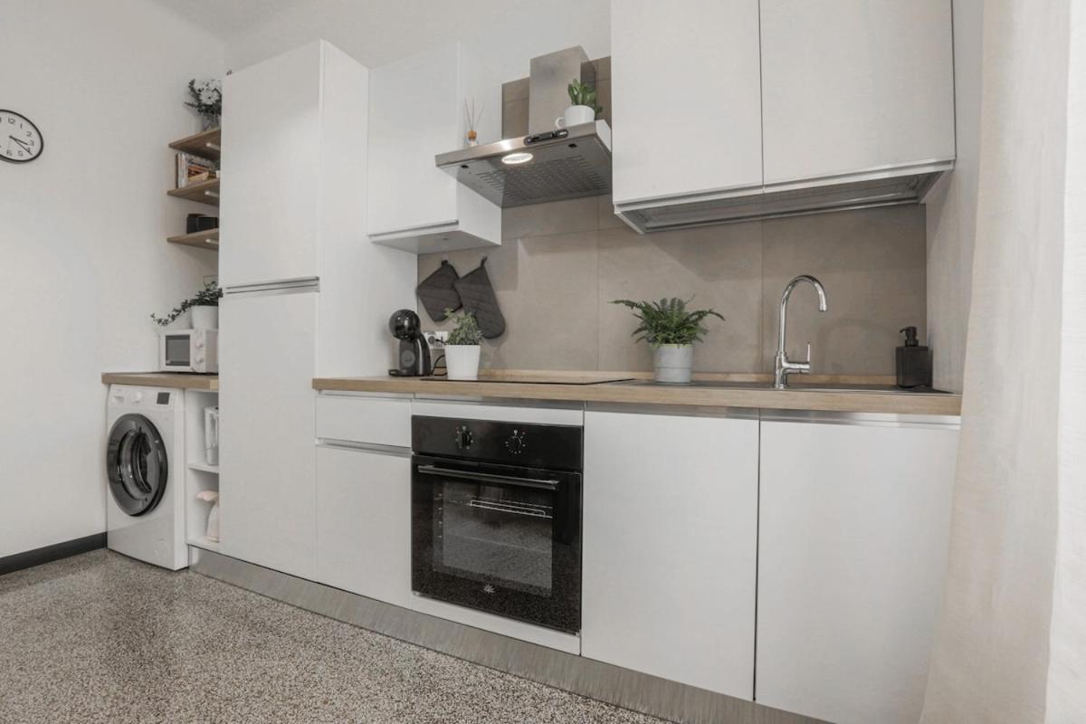 Apartment Un Nido A Boccadasse Genua